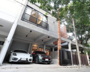 Thonglor | Stunning Renovated “Loft Style” 3 Bed 4 Bath Townhouse photo
