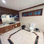 RENT Phattanakarn Detached House 4 bed 4 bath large garden 2 rai near Hua Mak MRT