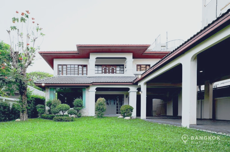 SALE ขายบ้านเดี่ยว 5 ห้องนอน ปุณณวิถี BTS punnawithi BTS Detached 5 bed 4 bath house
