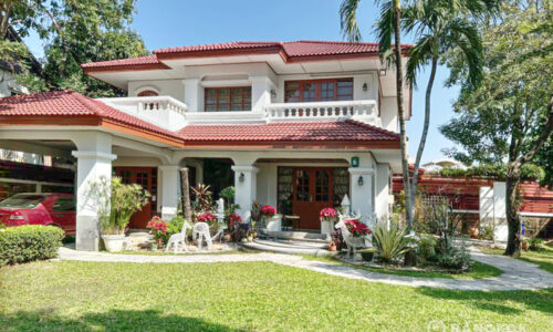 SALE ขายบ้านเดี่ยว หมู่บ้านลดาวัลย์ ศรีนครินทร์ Laddawan Srinakarin Detached 3 bed house