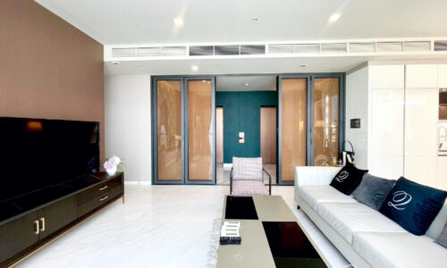 The Monument Thonglor Stunning 2 bed 2 bath pet friendly condo