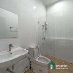 RENT หมู่บ้านสัมมากร รามคําแหง Sammakorn Village Newly Renovated detached 3 bed house