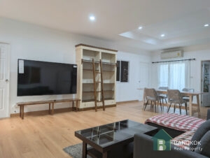 Sammakorn Village | Renovated 3 Bed 2 Bath Apartment photo