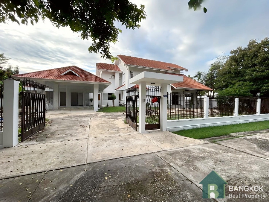 RENT ให้เช่าบ้านเดี่ยวในพระโขนง Phra Khanong Detached House 4 bed 5 bath walk St Andrews