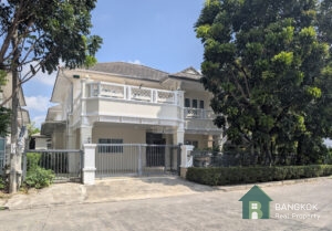 Perfect Place Ramkhamhaeng 164 | Renovated Detached 4 Bed House with Garden photo