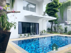 Ekkamai | Modern Detached 3+1 Bed House with Private Pool photo