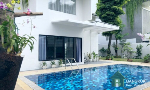 RENT ให้เช่าบ้านเดี่ยว เอกมัย พร้อมสระว่ายน้ำส่วนตัว Detached house 3 bed study Private Pool Ekkamai