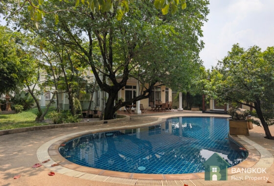 SALE บ้าน ลาดพร้าว Baan Ladprao Village Detached house Compound 3 buildings 4 bed 4 bath private swimming pool