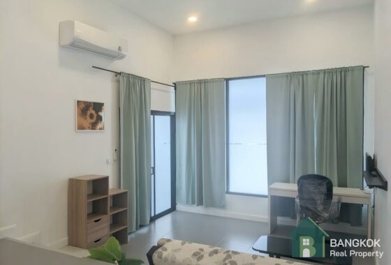 RENT หมู่บ้านสัมมากร รามคำแหง Modern 1 bed 2 bath apartment sammakorn Village
