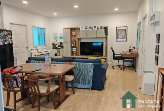 RENT หมู่บ้านสัมมากร รามคำแหง Sammakorn Village 2+1 bed 2 bath apartment with Lake View