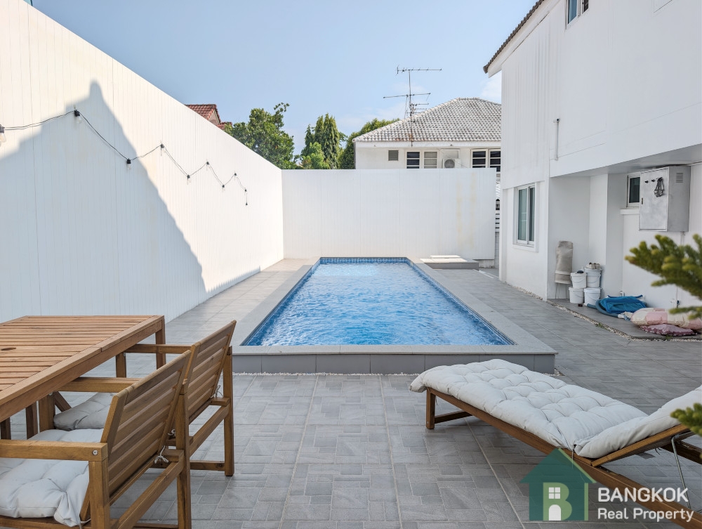 RENT Sammakorn Village Ramkhamhaeng Detached Renovated house 3 bed 1 study with private Swimming Pool
