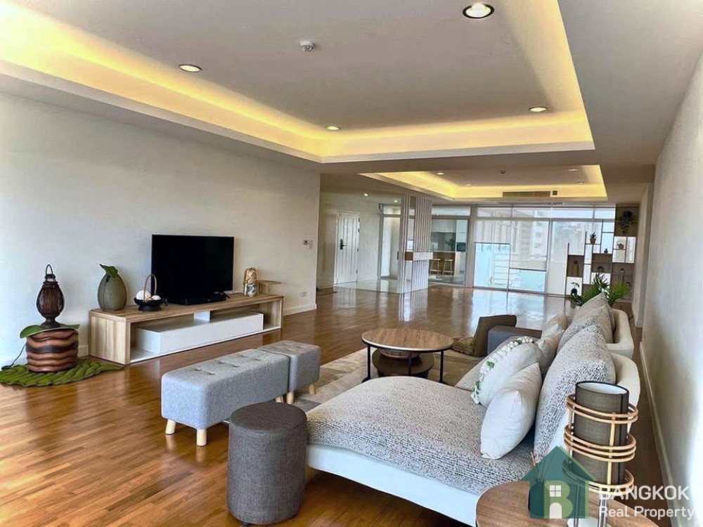 Condo Sale ลา คาสเคด คอนโดมิเนียม La Cascade Ekkamai Renovated 4 bed 3 bath terrace Investment