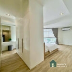Condo Sale ลา คาสเคด คอนโดมิเนียม La Cascade Ekkamai Renovated 4 bed 3 bath terrace Investment