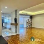 Condo Sale ลา คาสเคด คอนโดมิเนียม La Cascade Ekkamai Renovated 4 bed 3 bath terrace Investment