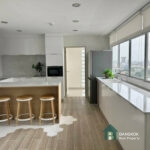Condo Sale ลา คาสเคด คอนโดมิเนียม La Cascade Ekkamai Renovated 4 bed 3 bath terrace Investment
