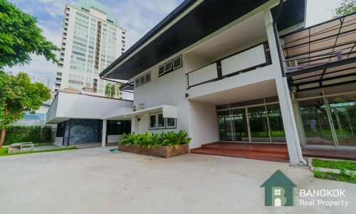 RENT Phrom Phong walk Asok BTS Detached house Commercial Home Office