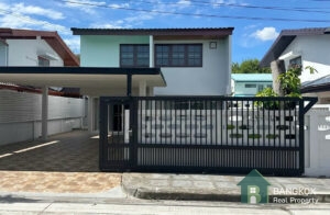 Sammakorn Village | Renovated Detached 3 Bed 2 Bath House photo